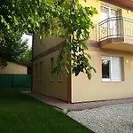 Apartament Balatinus Apartmanhaz Siófok