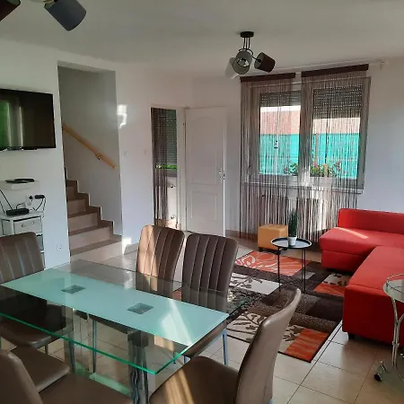 Balatinus Apartmanhaz