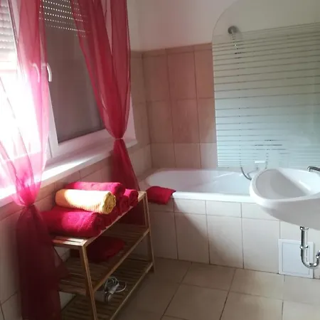Balatinus Apartmanhaz * シオーフォク