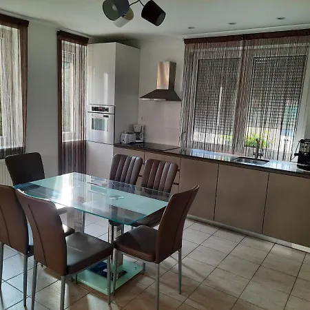 Balatinus Apartmanhaz Siofok