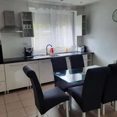 Balatinus Apartmanhaz * シオーフォク