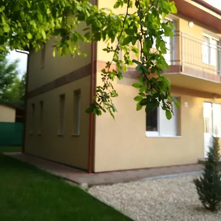 Balatinus Apartmanhaz * シオーフォク