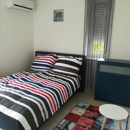 Balatinus Apartmanhaz シオーフォク