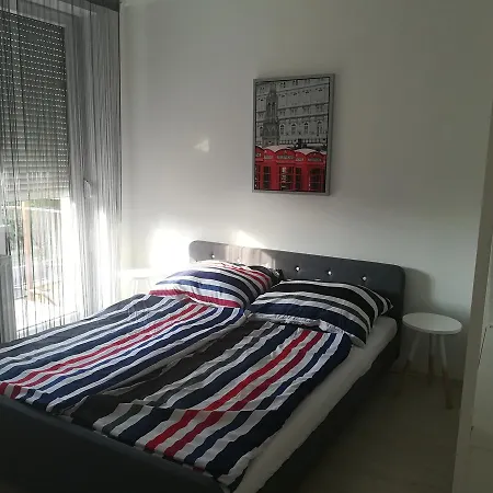 Balatinus Apartmanhaz 公寓