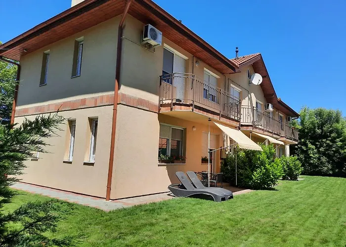 Balatinus Apartmanhaz * シオーフォク