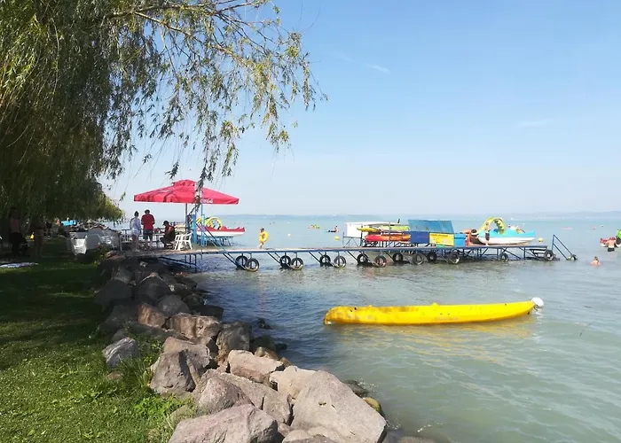 Balatinus Apartmanhaz アパート