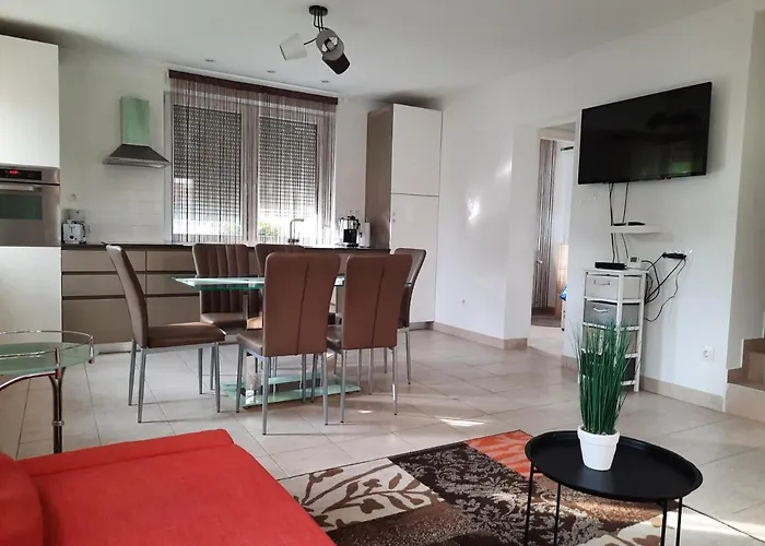 Balatinus Apartmanhaz Lejlighed Siófok