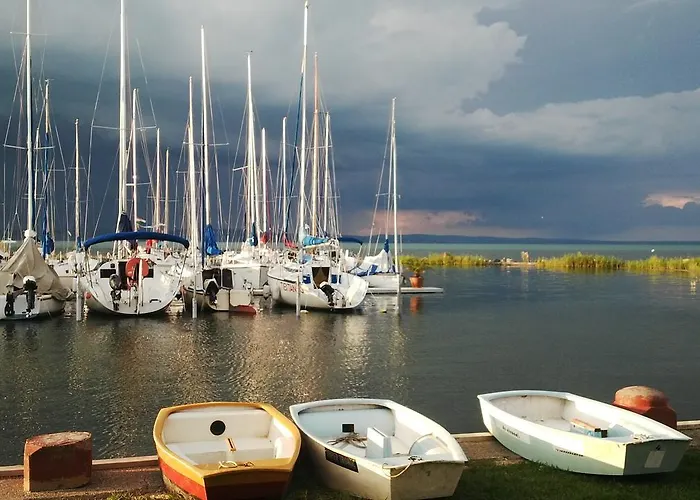 Balatinus Apartmanhaz Lejlighed *