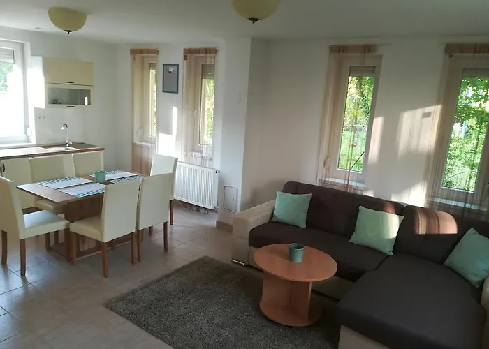 アパート Balatinus Apartmanhaz