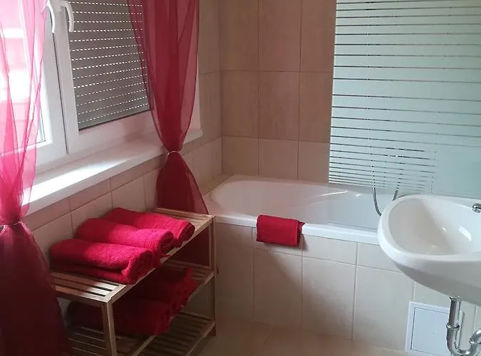 Balatinus Apartmanhaz *