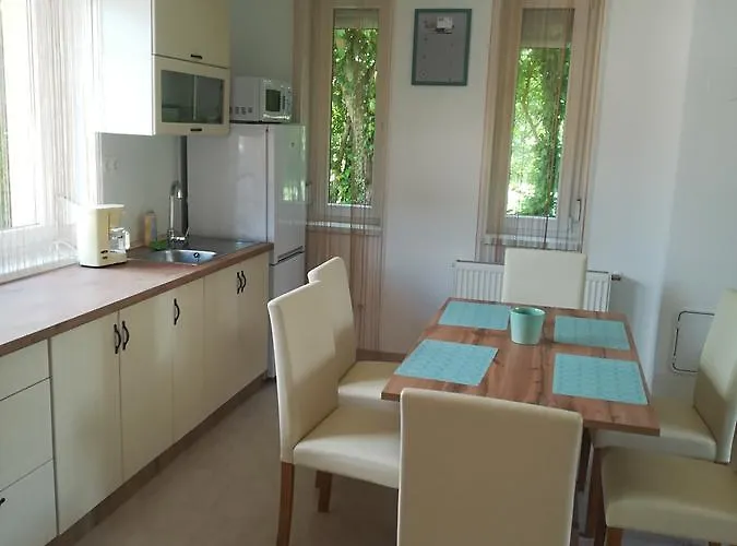 Balatinus Apartmanhaz *